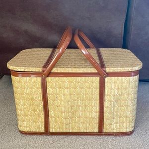 VINTAGE LARGE REDMON WOOD & WICKER PICNIC CHEST BASKET